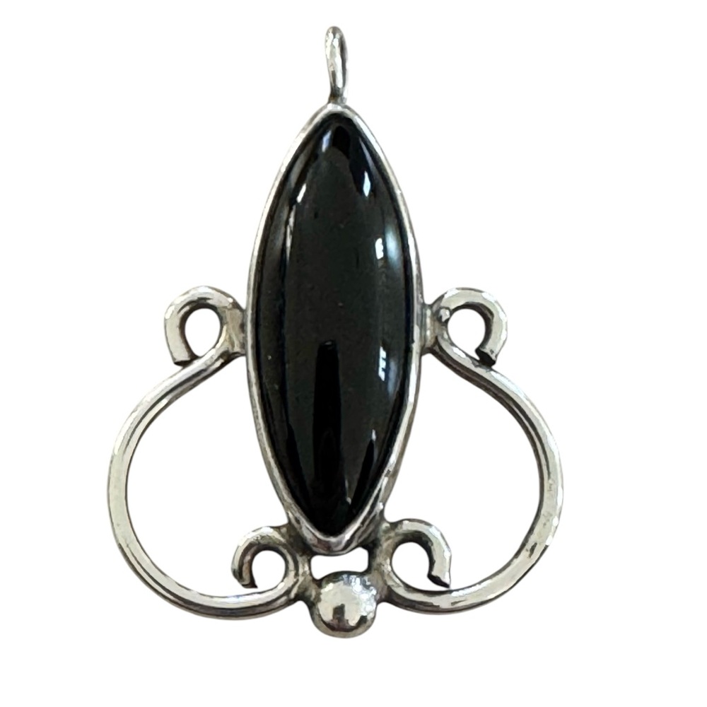 Vintage, Elegant Black  Onyx and Sterling Silver Pendant 70s EUC